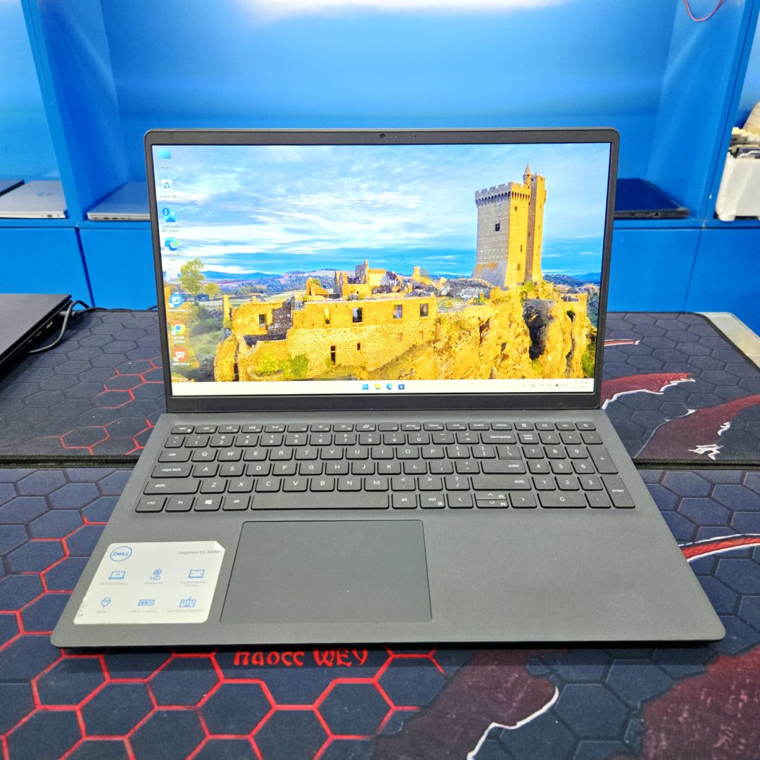 Dell Inspiron 3520